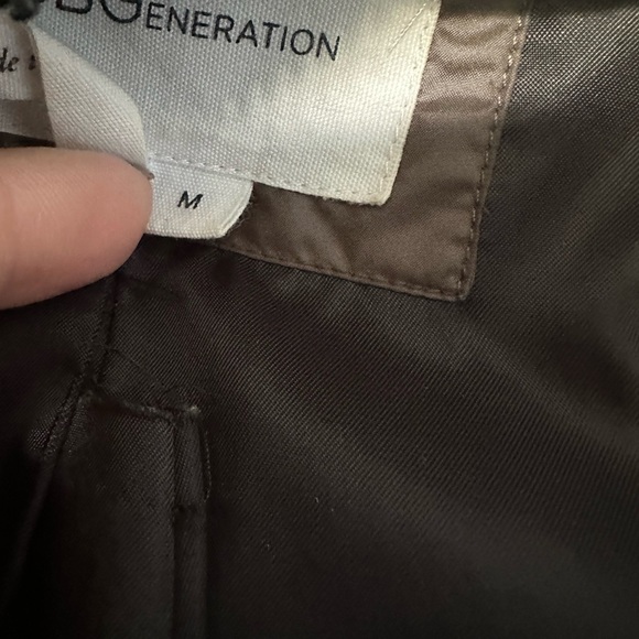 Winter markdown by BCBG PUFFER , new in brown and double zipper - Picture 3 of 4